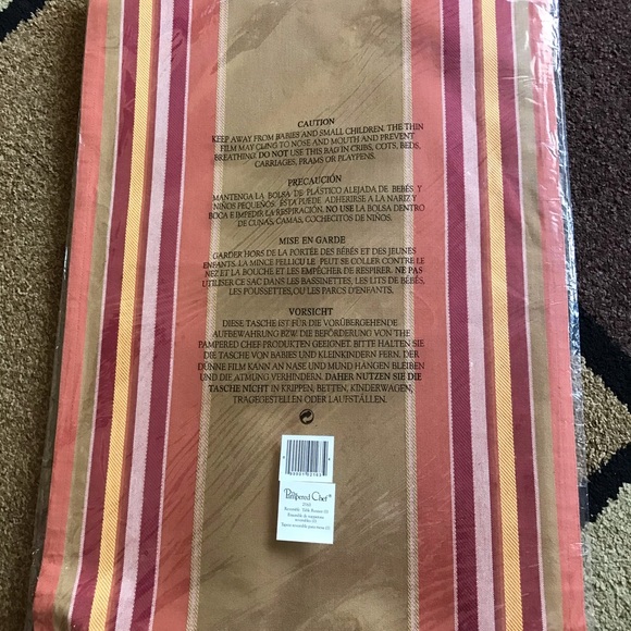 New Pampered Chef Reversible Striped Table Runner - Picture 3 of 4